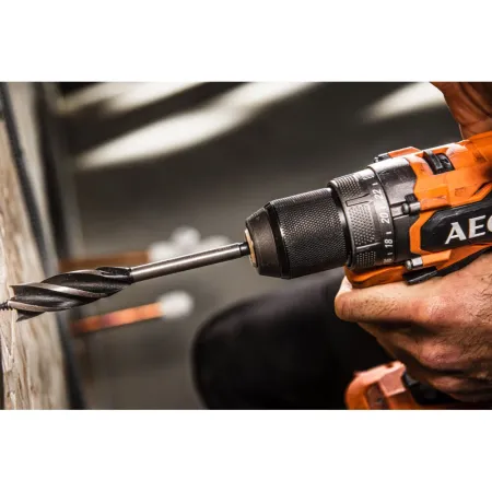 Дрель шуруповерт BS18SBL2-202C AEG