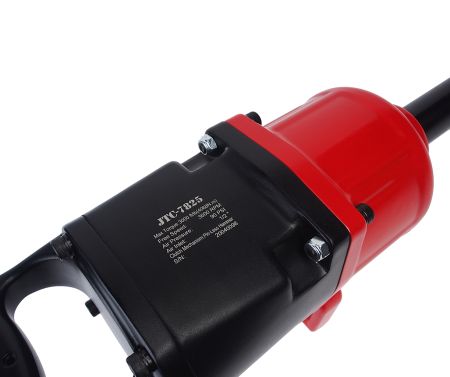 Гайковерт пневматический 1" 4068Нм 3600об/мин. 411л/мин. 90PSI ударный L=630мм JTCJTC