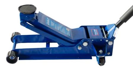 AE&T T31533 Домкрат подкатной профессиональный низкий двухнасосный, 3,5 т.