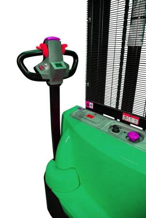 Штабелер самоходный 1,5 т 2,0 м TOR WS15H-2000SC Li-ion 24/100 В/Ач контроль скорости подъема