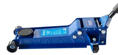 AE&T T31533 Домкрат подкатной профессиональный низкий двухнасосный, 3,5 т.
