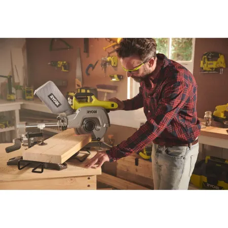 Аккумуляторная торцовочно-усовочная пила ONE+ R18MS216-0 Ryobi