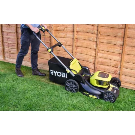 Аккумуляторная бесщеточная газонокосилка RY18LMX46A-250 Ryobi